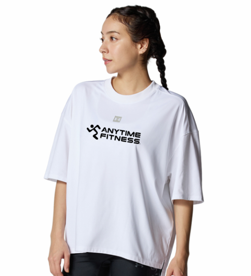 エニタイムフィットネス×アンダーアーマーオリジナルアイテム